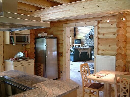 xklusive Küche im Massivholzhaus für hohe Ansprüche - Holzhaus in Blockbauweise 