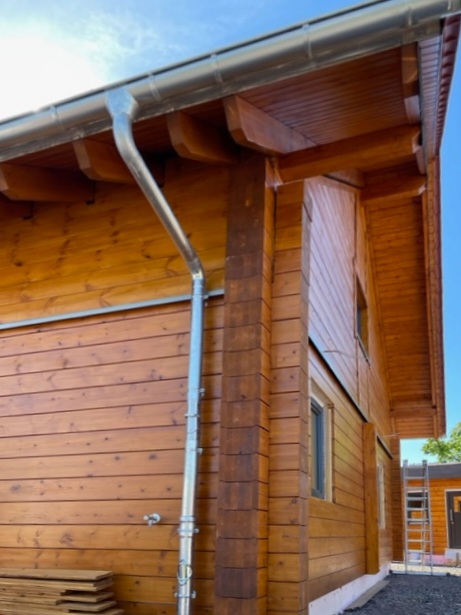 Blockhausbau - Fertiggestelltes Einfamilienhaus in echter Blockbauweise 