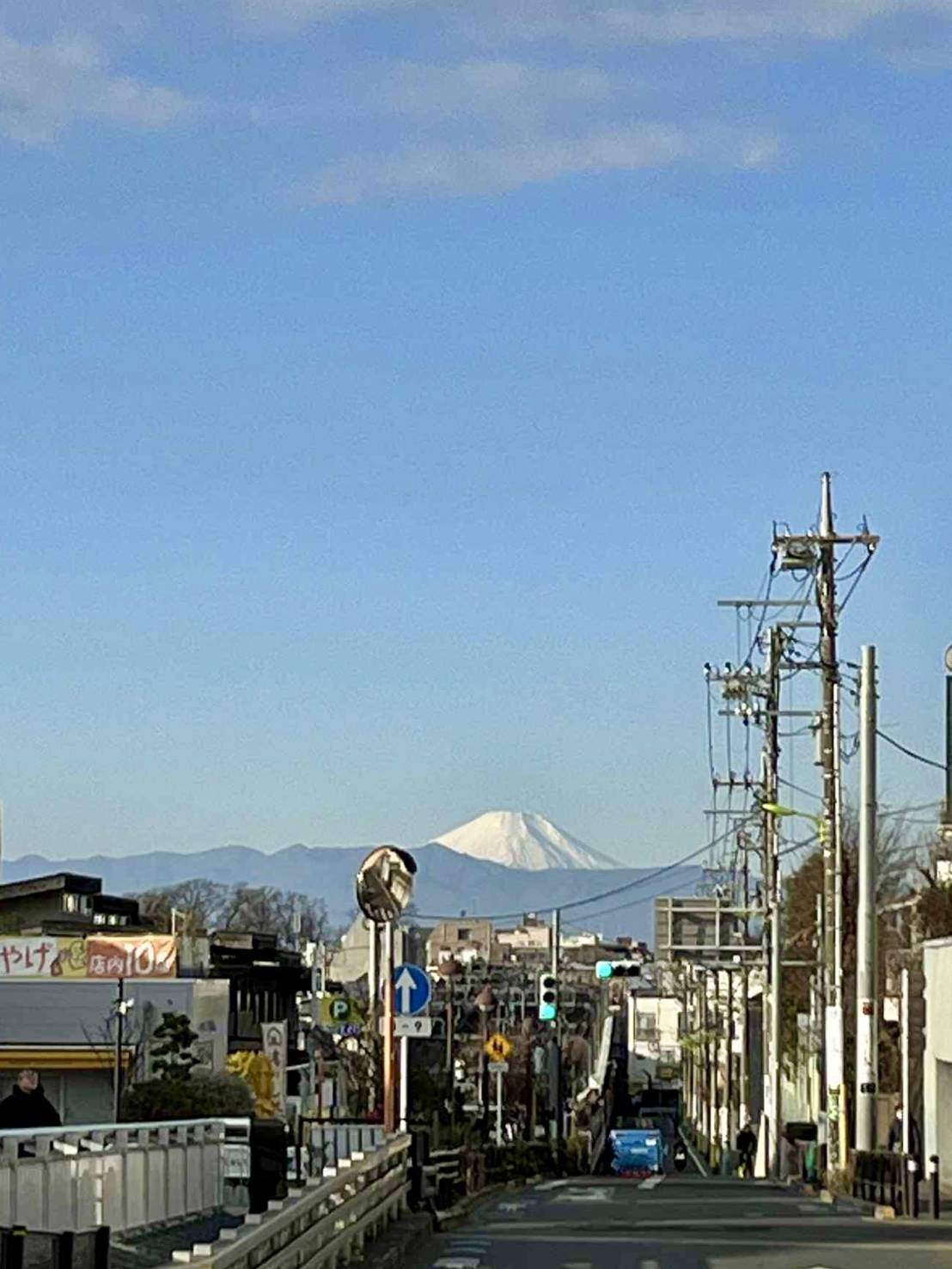 (世田谷代田駅から富士山)