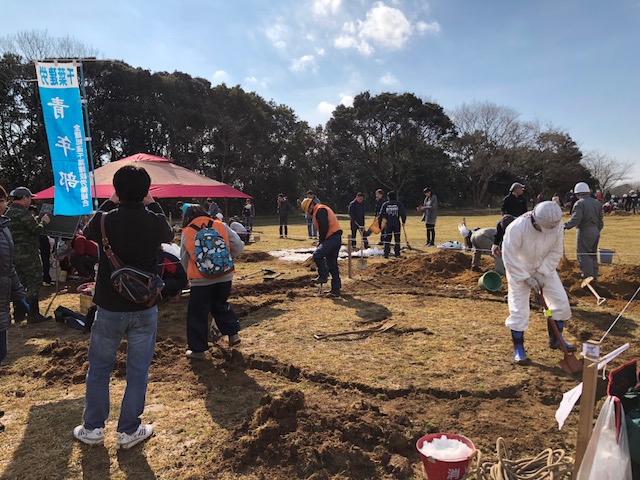 もう１チームは「ユーモア部門」で参戦！　　　　　　　　　　　　　　　　今、旬の(^^;「土俵」を作ってます