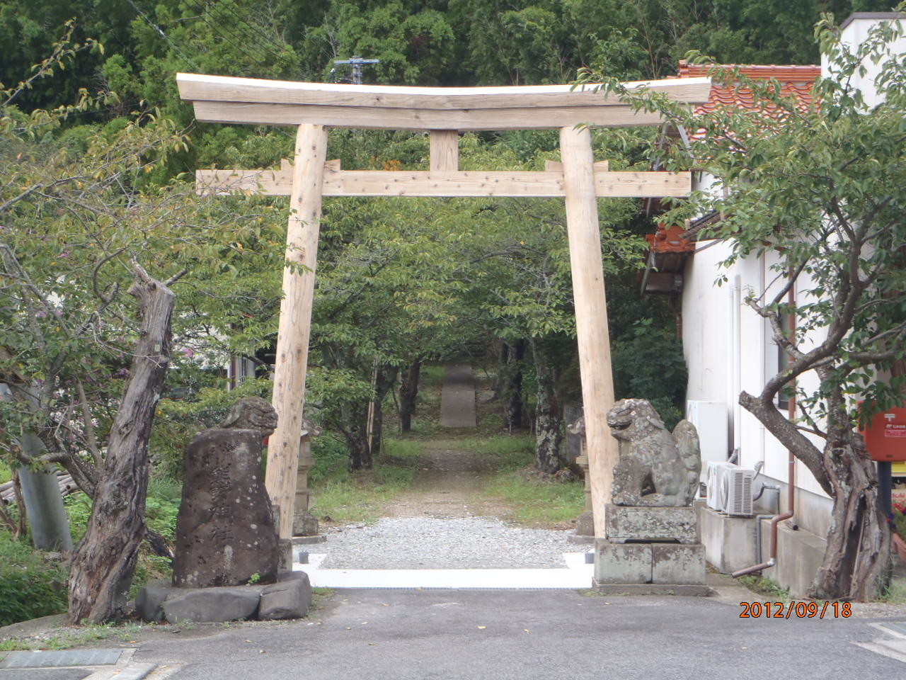 鳥居のことなら、まずは鳥居専門店へ鳥居専門店の鳥居はすべてオーダーメイド1.白木鳥居２.国産材３.オーダーメイド４．全国への発送５．安全・安心６．１０年保証７.安心サポートお問合せ