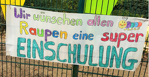 Kindergarten begleitet seine Zugvögel am Einschultag - Schenefeld