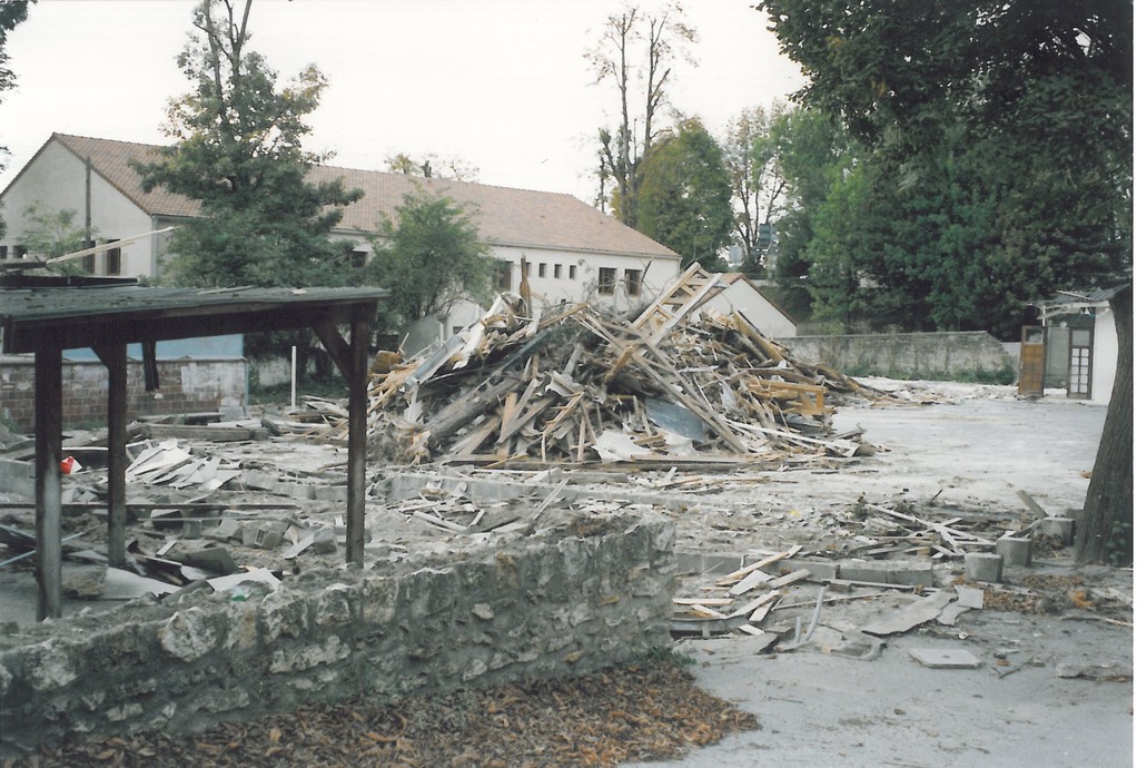 Ecole Notre Dame destruction  3 octobre 1990