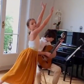 Danse et guitare romantique