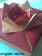 Autor: Tomoko Fuse/Faltarbeit:Origami-Micha