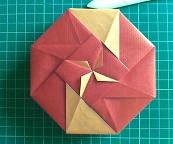 Octagon Box/Autor:Tomoko Fuse/Faltarbeit:Origami-Micha