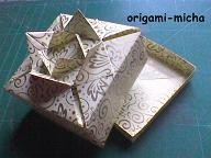 Autor: Tomoko Fuse/Faltarbeit:Origami-Micha
