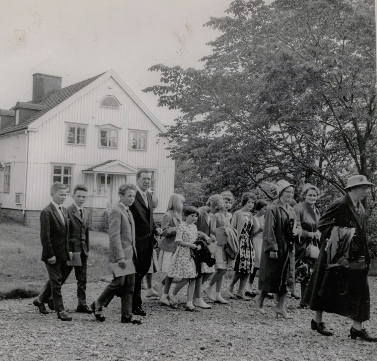 Skolavslutning 1958 med magister Simonsson. Bild Mats Persäng