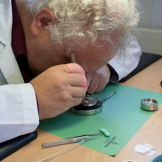 Hands-On-Experience - become a watchmaker