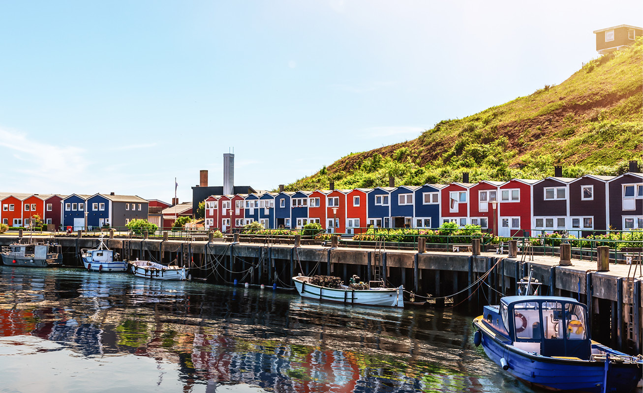 Fascinating natural landscape, exciting cultural history or simply shopping - Heligoland is always worth a visit.