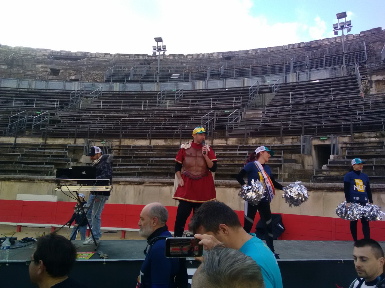 8-Un gladiateur met l'ambiance dans les arènes