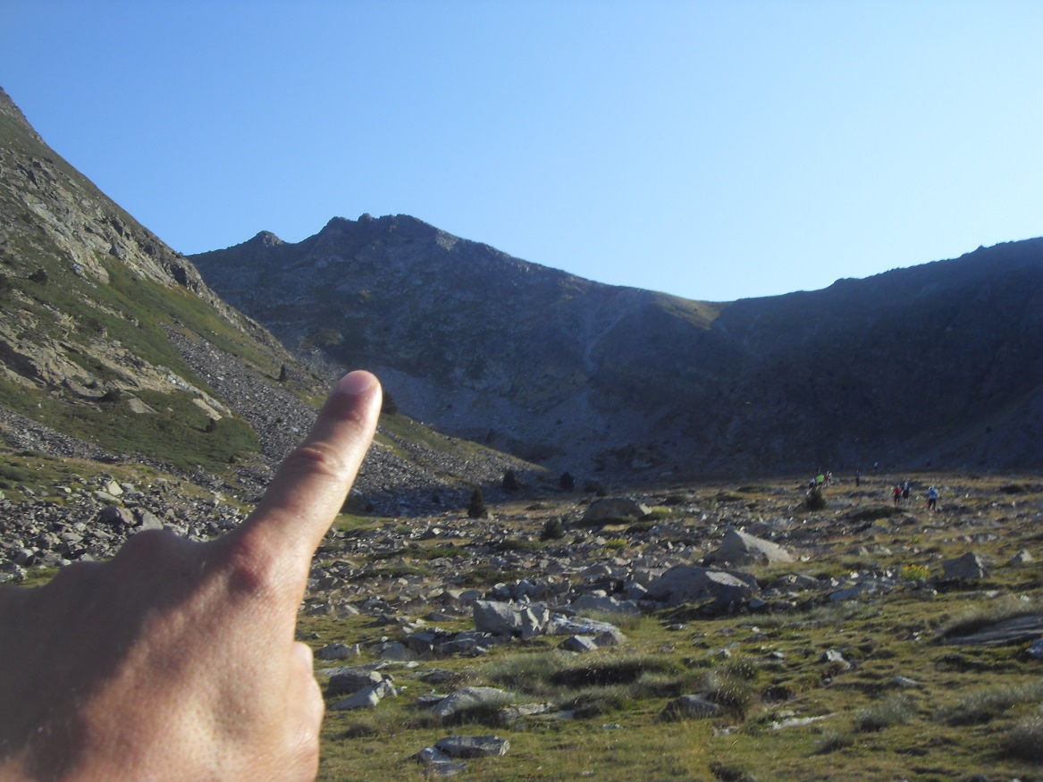 18-Il est là le Pic du Canigou