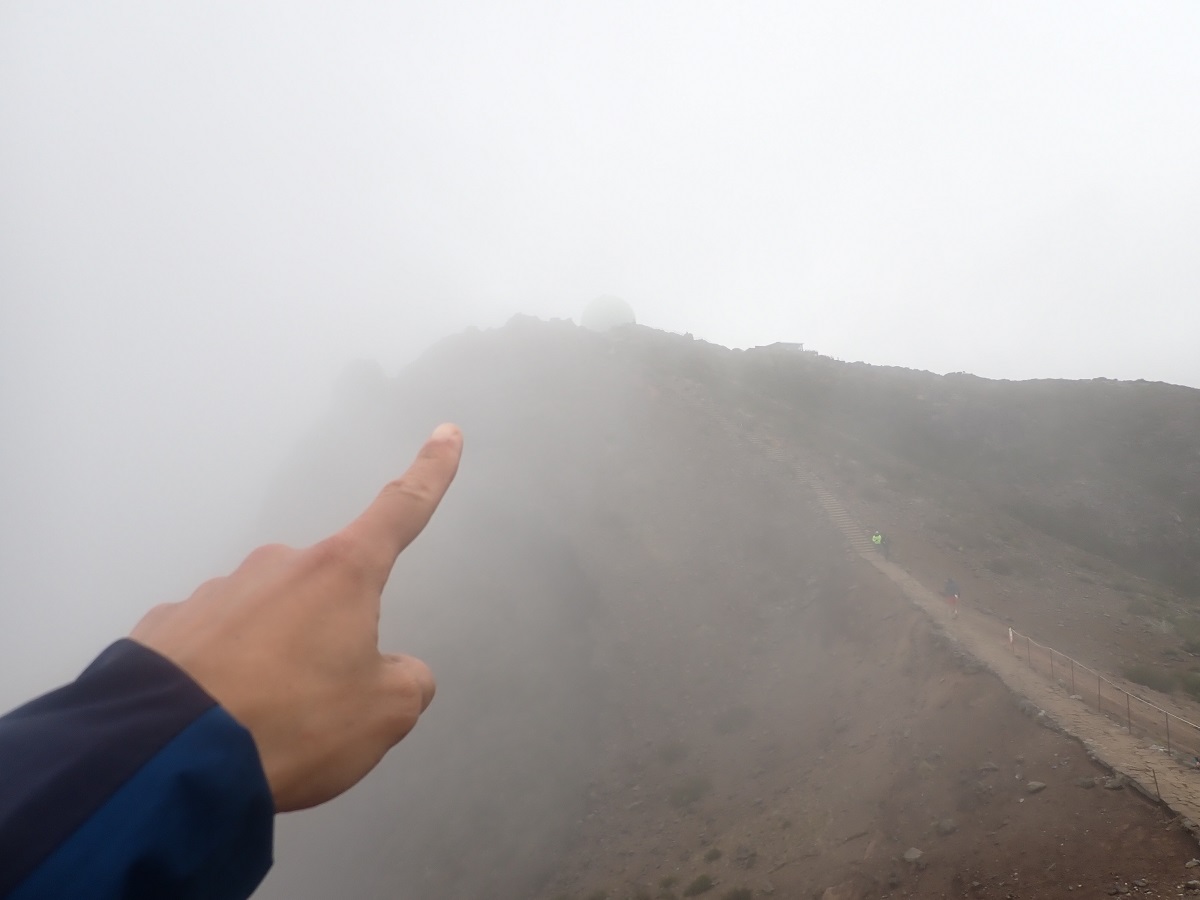 60-Ah ben voilà le sommet du Pico do Arieiro..