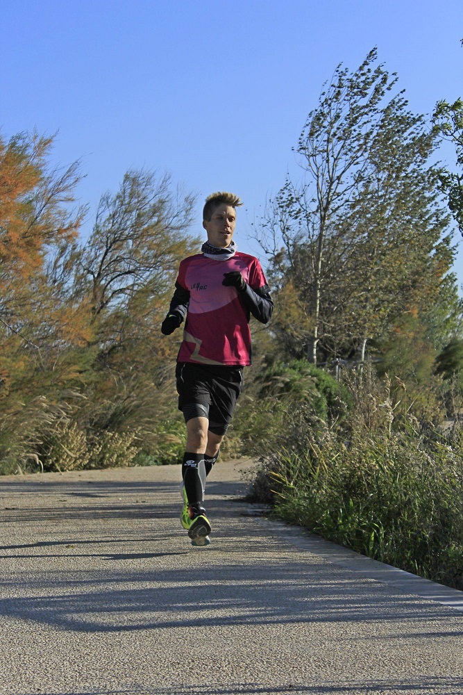 8-La 1ère heure de course la foulée est encore aérienne..