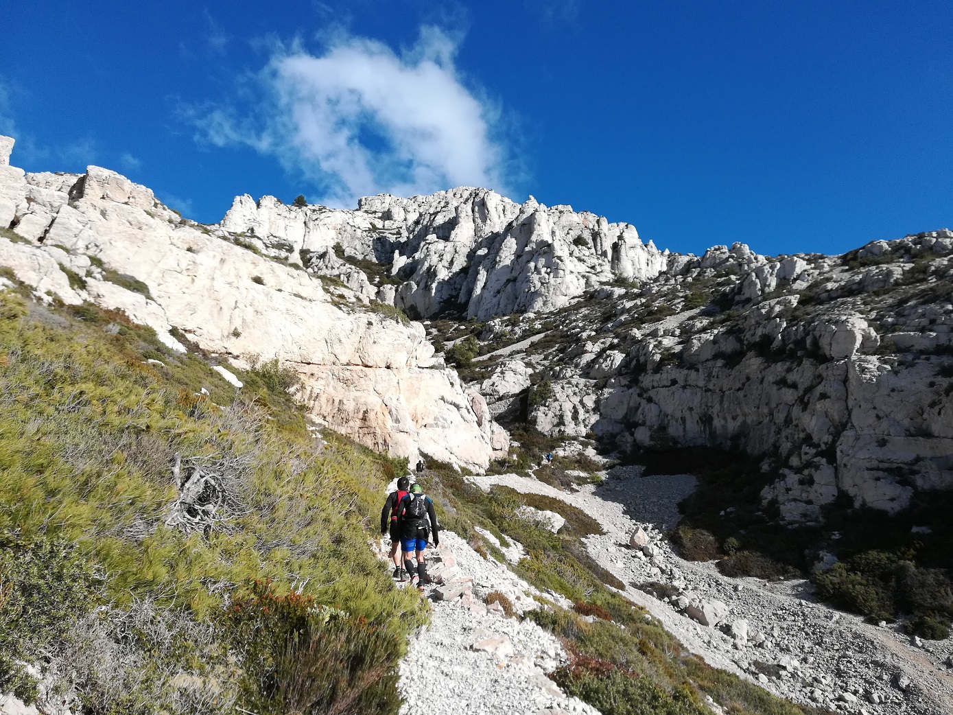 9-C'est beau mais costaud: la montée de Marseilleveyre