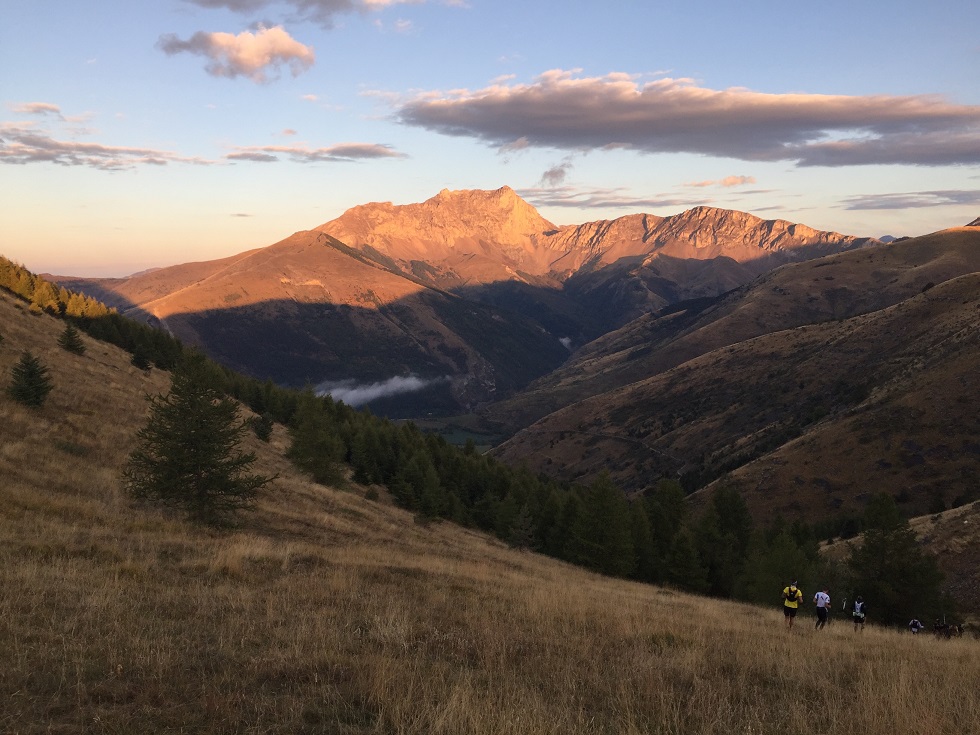 7-..ceux du 55km sont déjà en pleine montagne..