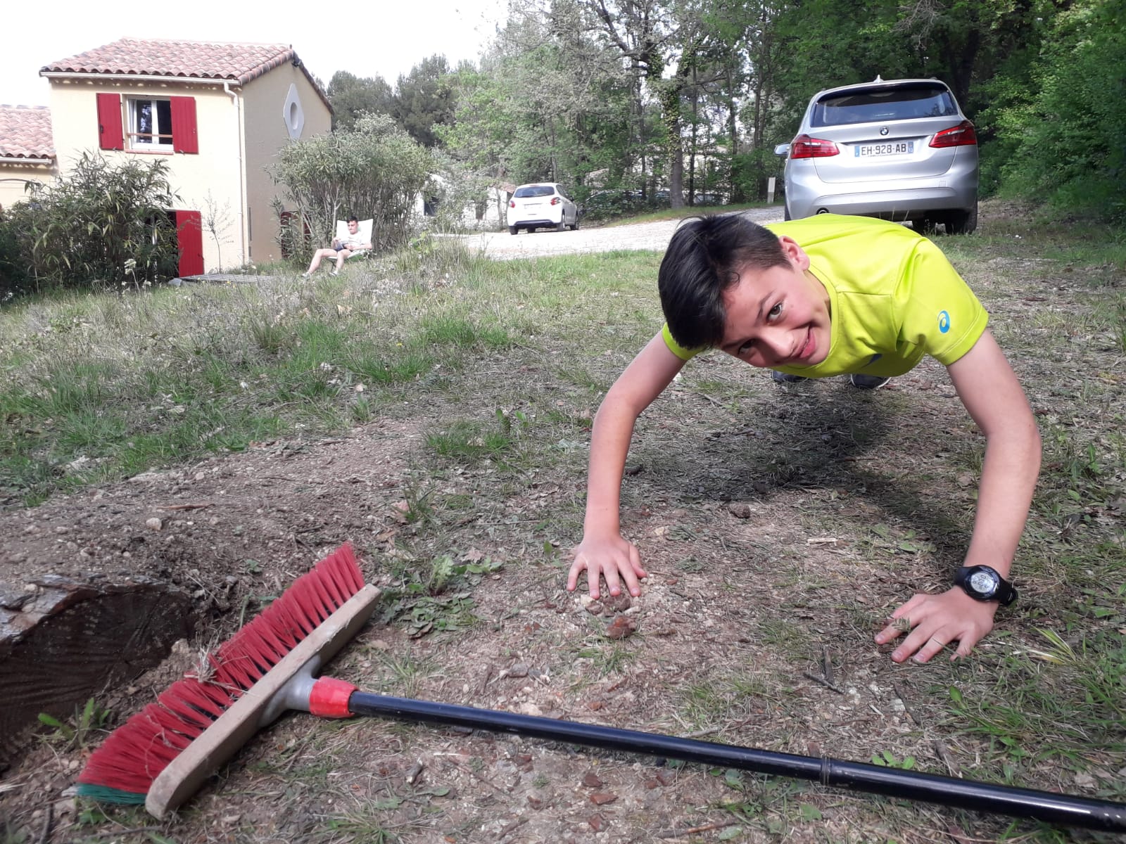 28-Raff' respecte la consigne des pompes d'avant-course