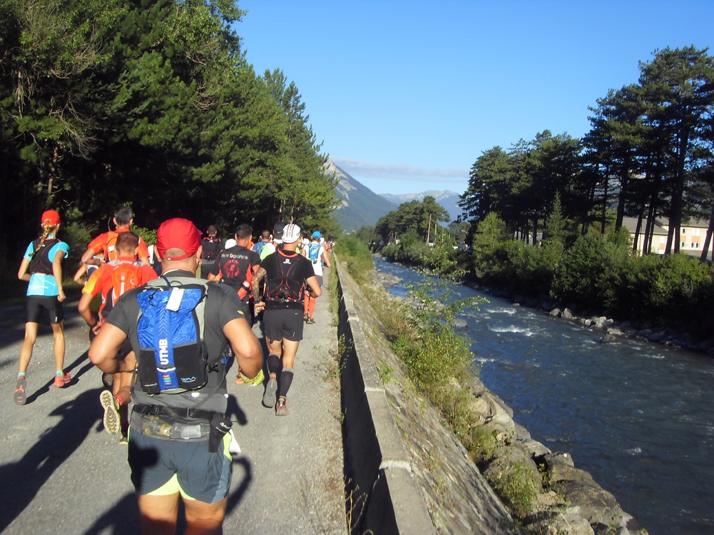 16-C'est parti: 1ers kms le long de l'Ubaye (pour les 2 parcours)