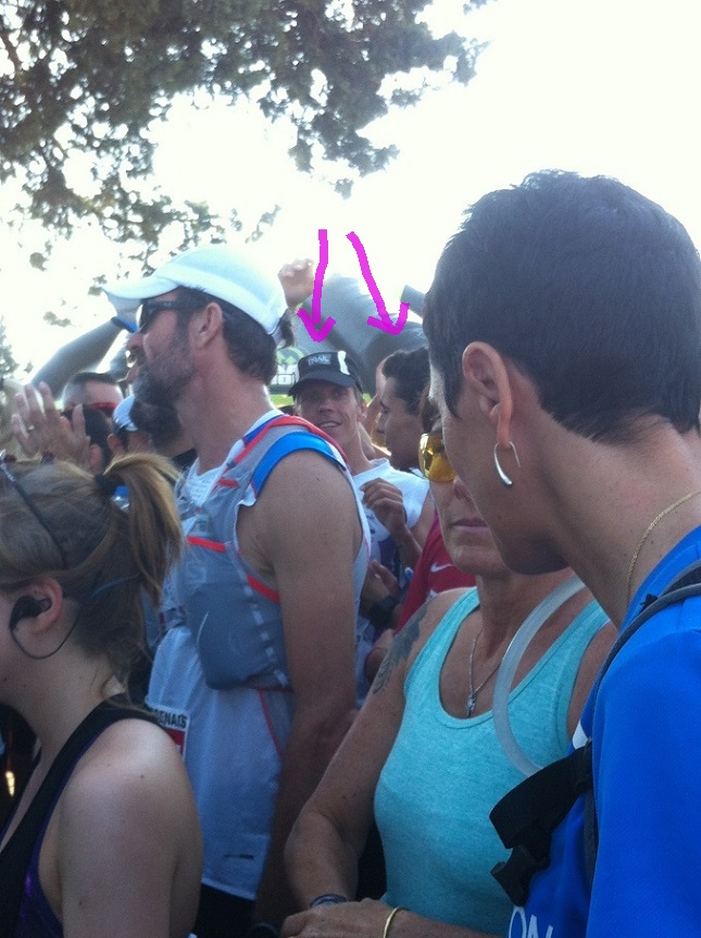 6-Les 2 fadas du 16km, cachés dans la foule avant le top départ