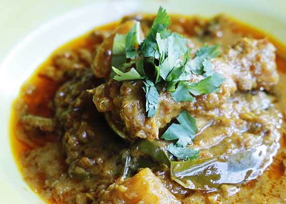 ニョニャカレー カピタンチキン