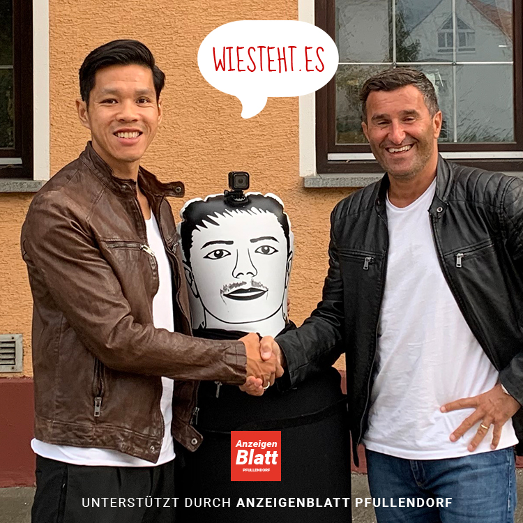 links Hoan Luu (Gründer Wiestehtes.com), mitte AirBro, rechts Corc Taraca (Vorstand FC Aramäer Pfullendorf)