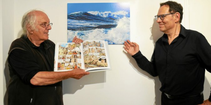 Jean-Yves Guillaume (à gauche), photographe, et Patrice Pellerin, auteur de la saga « L’Épervier », exposent ensemble à la maison de la Fontaine, à Brest, jusqu’au 18 septembre. (Photo Le Télégramme/Annabelle Rochet) 