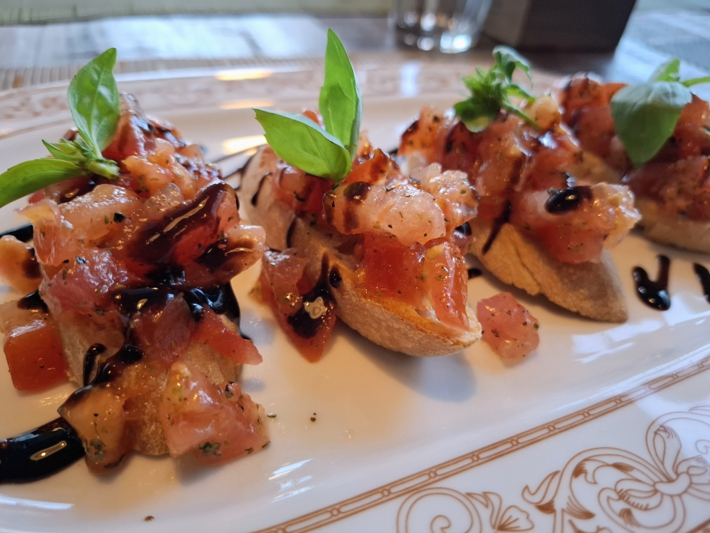 Bruschetta Pomodoro