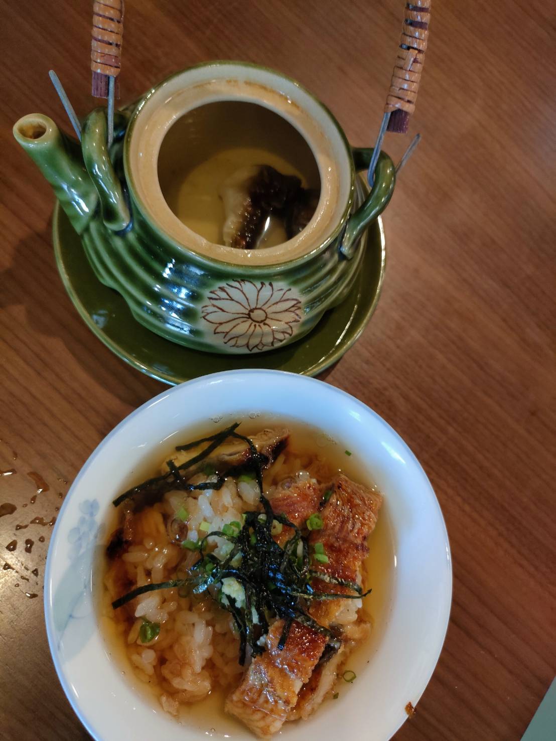 うなぎの頭が入っただしでお茶漬けできます