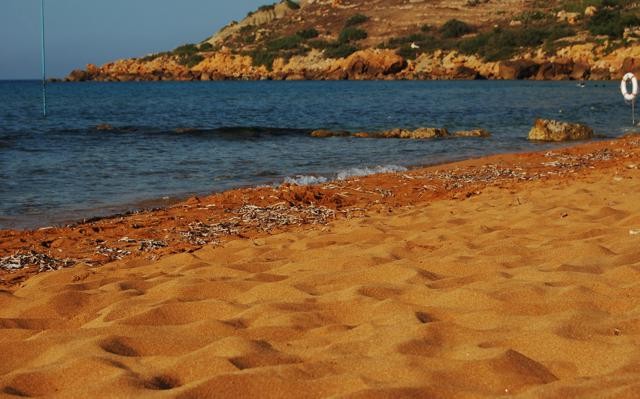 Ramla il-Hamra Bay