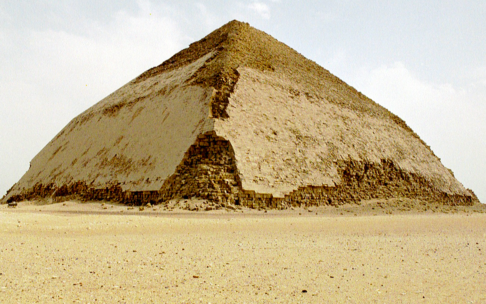 馬門石ピラミッド 馬門石製ピラミッド