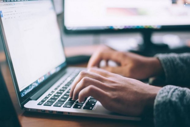 Les limites de l’intelligence artificielle en rédaction professionnelle