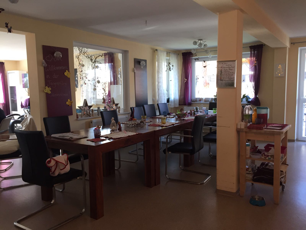 Die Tagespflege - pflegezentrum-augsburg.de || sonnenschein-team.de