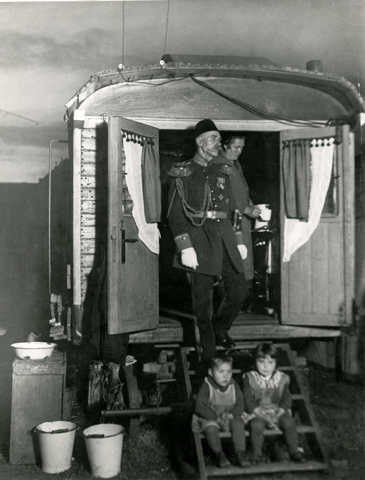 Otto Witte in Zirkuswagen
