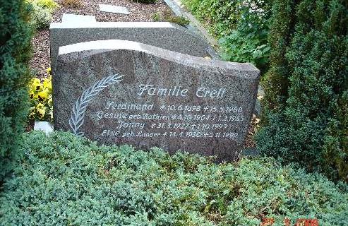 Grabstein der Familie Crell auf dem Leester Friedhof 24