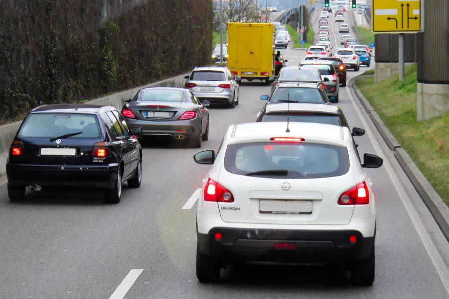 Fahrverbote im großen Stil treffen vor allem Pendler (Symbolbild: blende12)