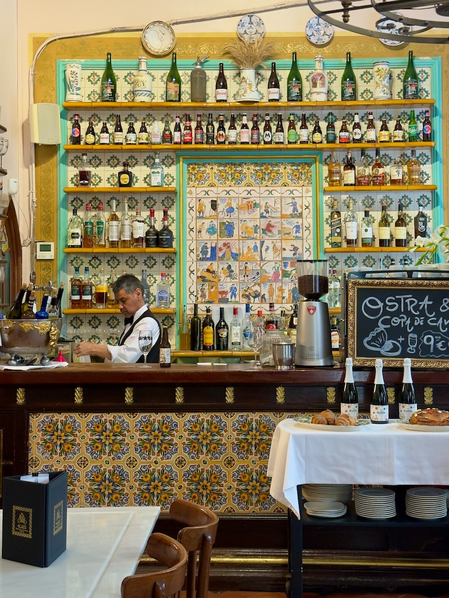 Bar at 4 Gats