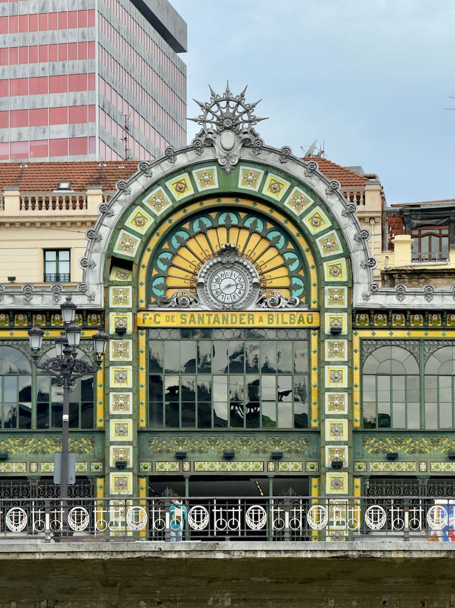 Santander to Bilbao train station