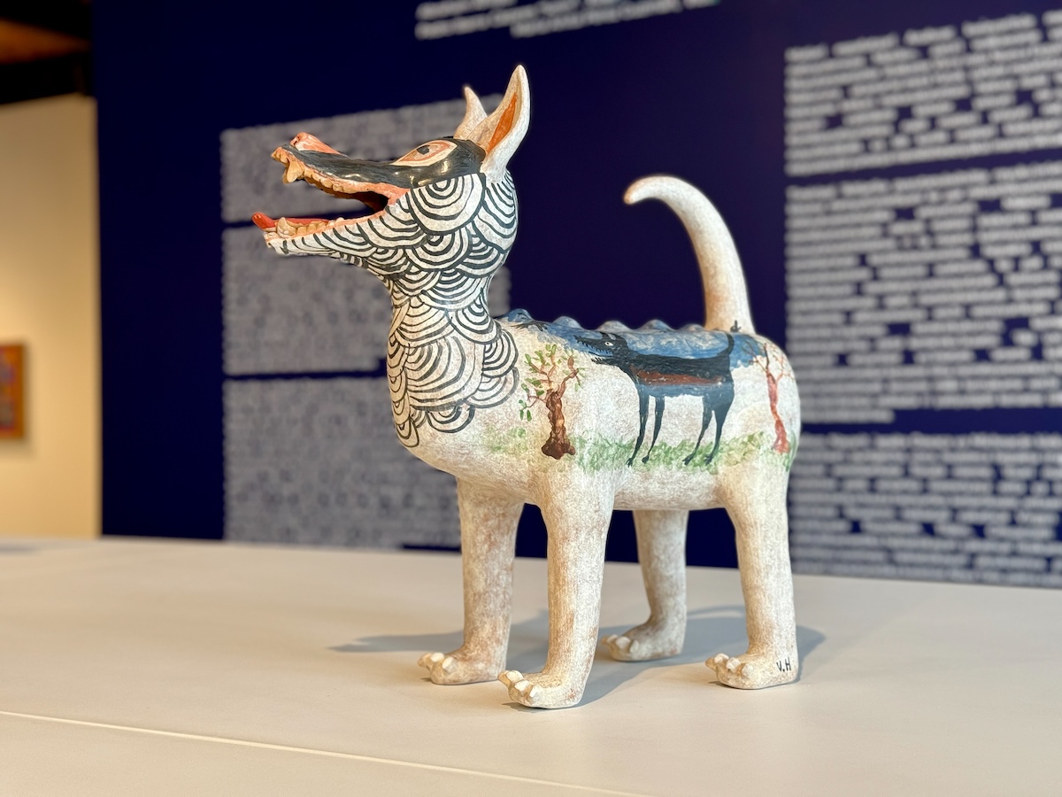 Tribal Dog by Hugo Pérez at Plataforma de Art Contemporaneous