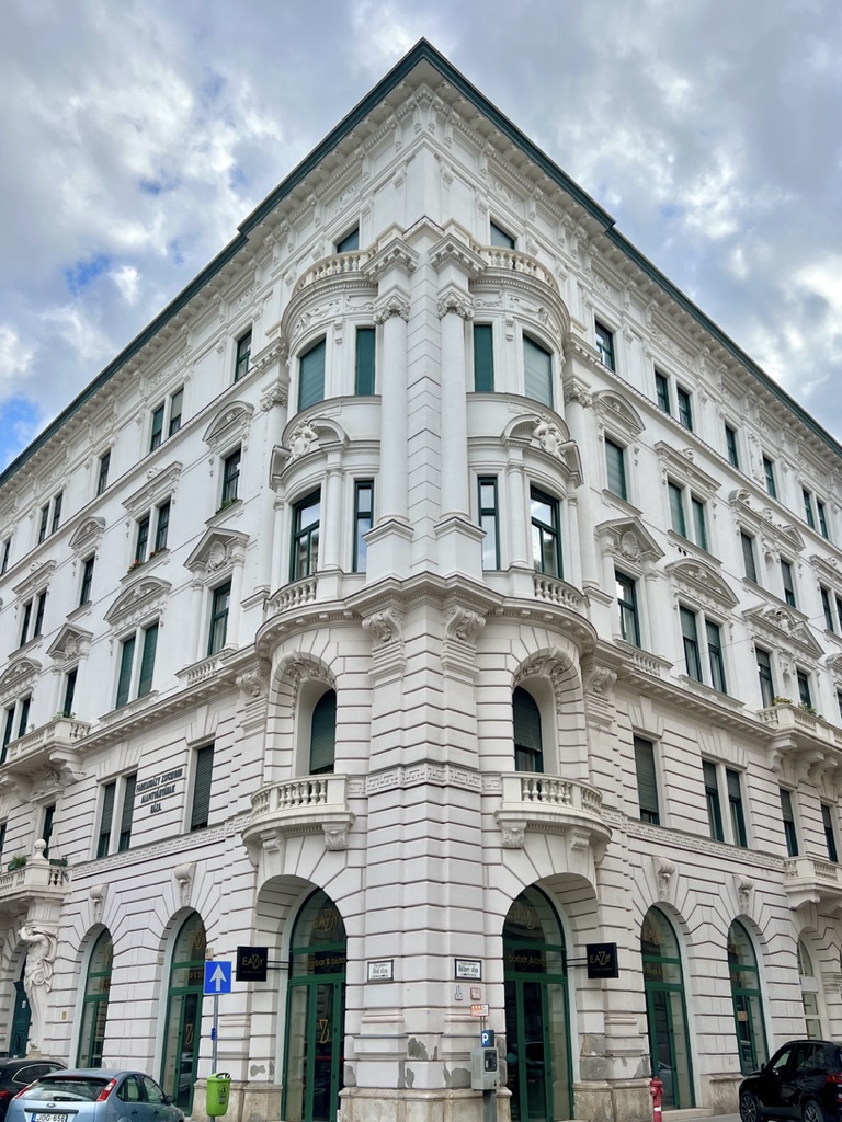 Báthory utca 16., John Neumann Computer Science Association