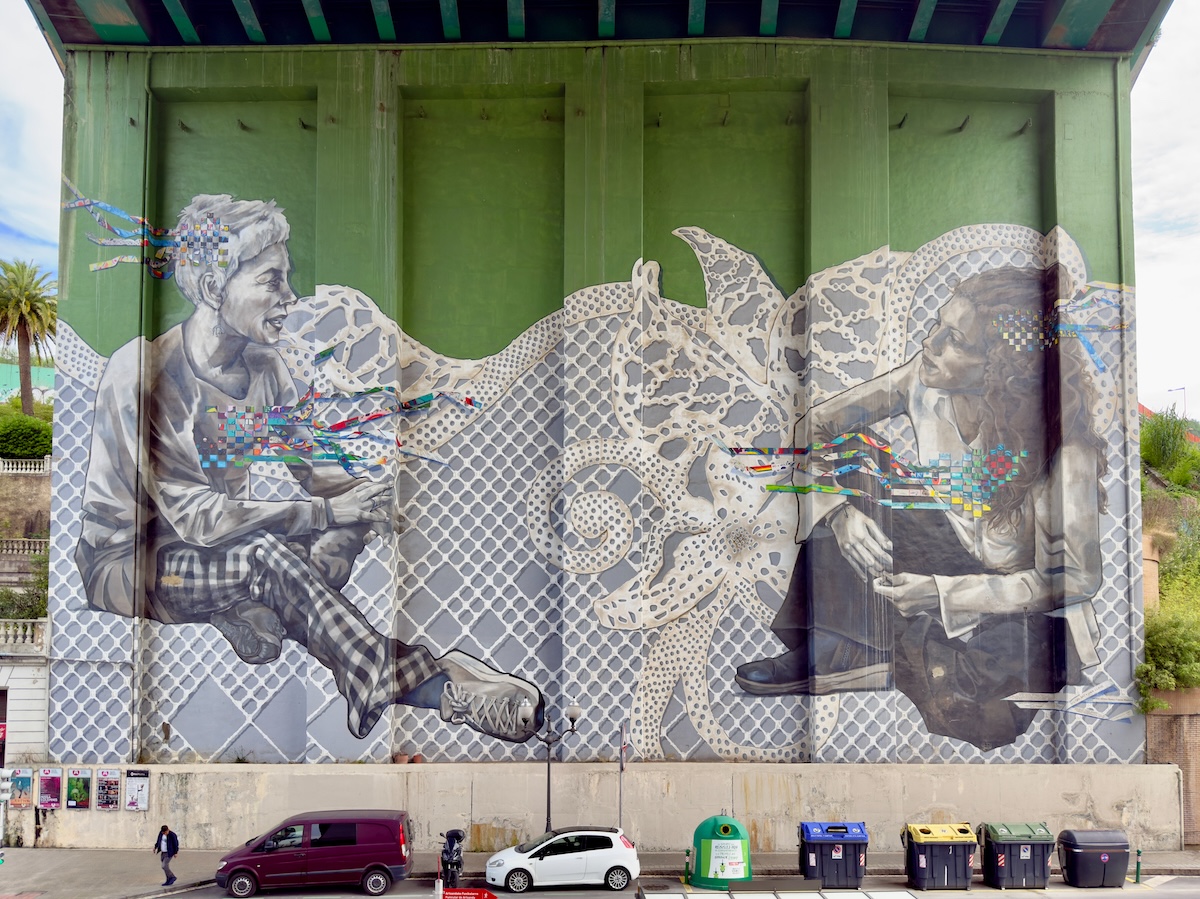 Mural under La Salve Bridge