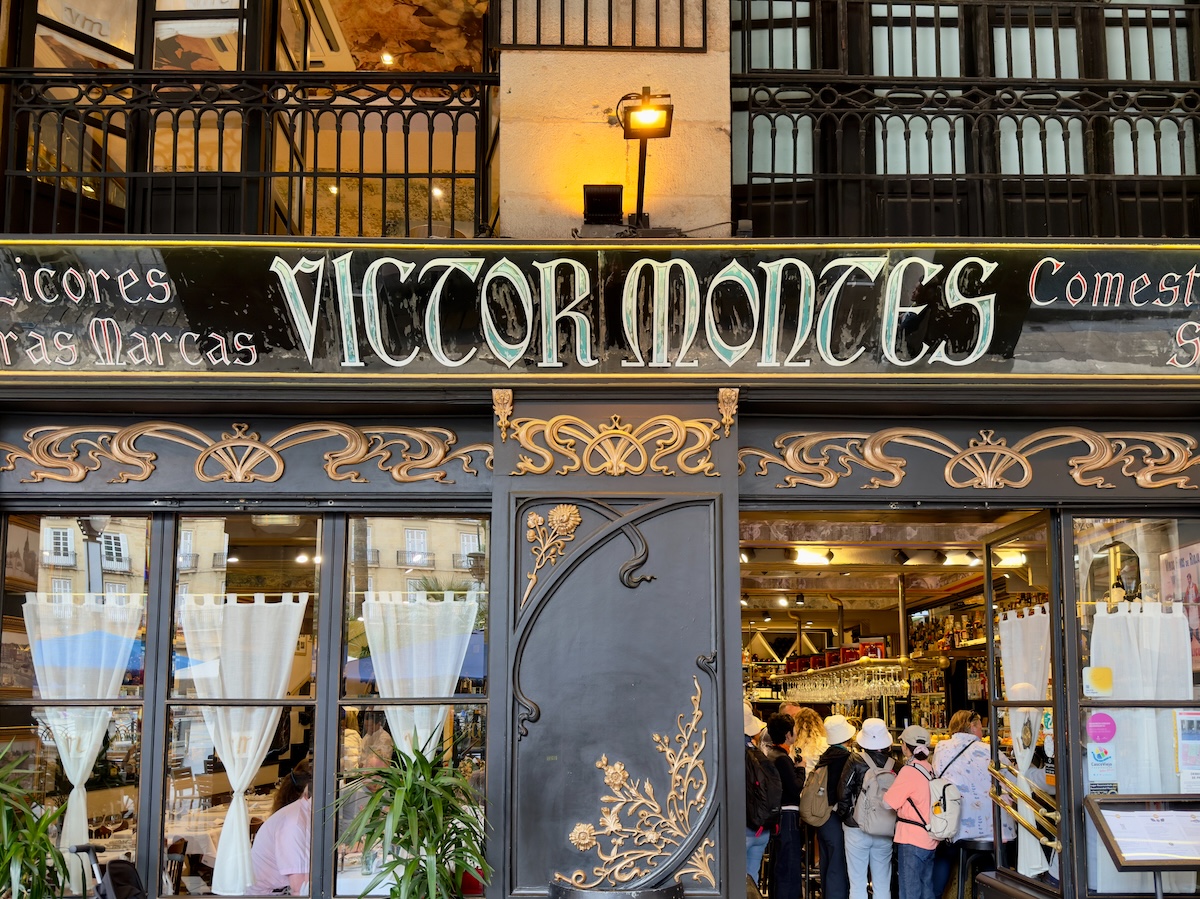Victor Montes on Plaza Nueva