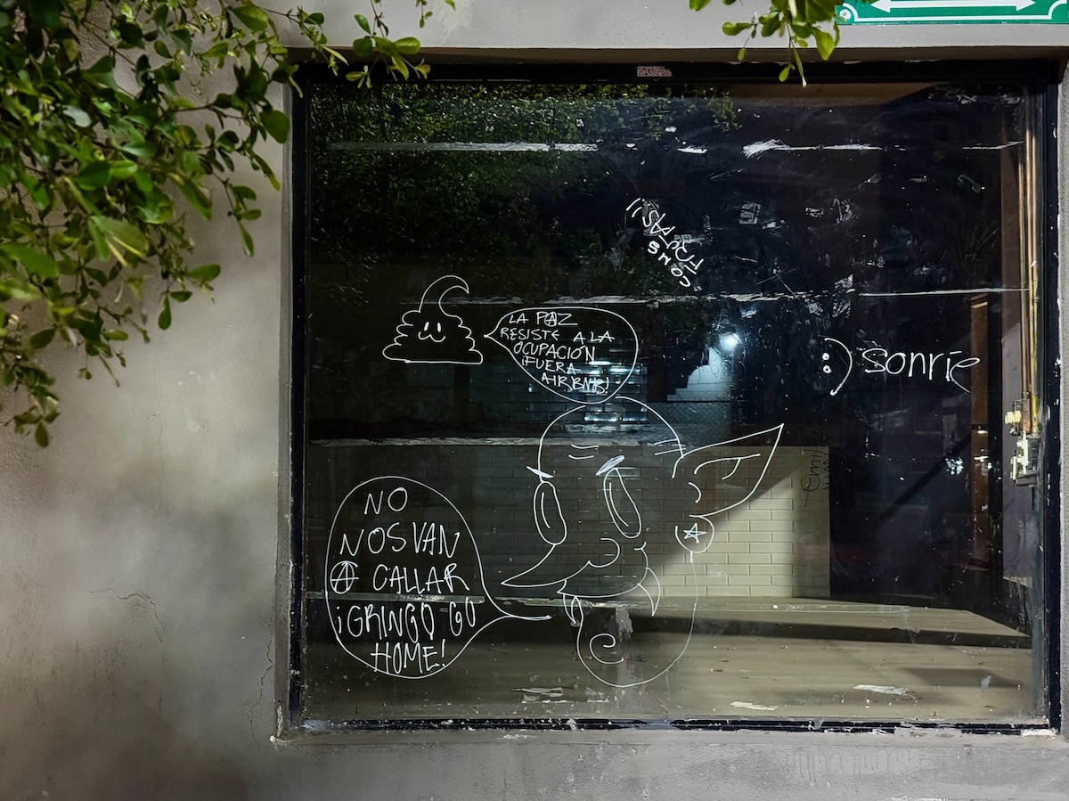 Graffiti on Calle Constitución