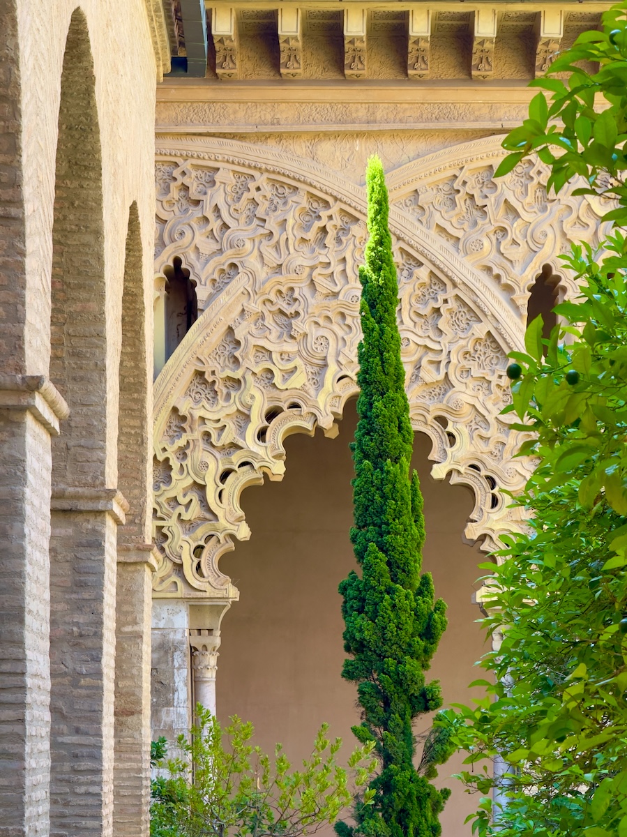 Courtyard in the Palacio de la Aljafería