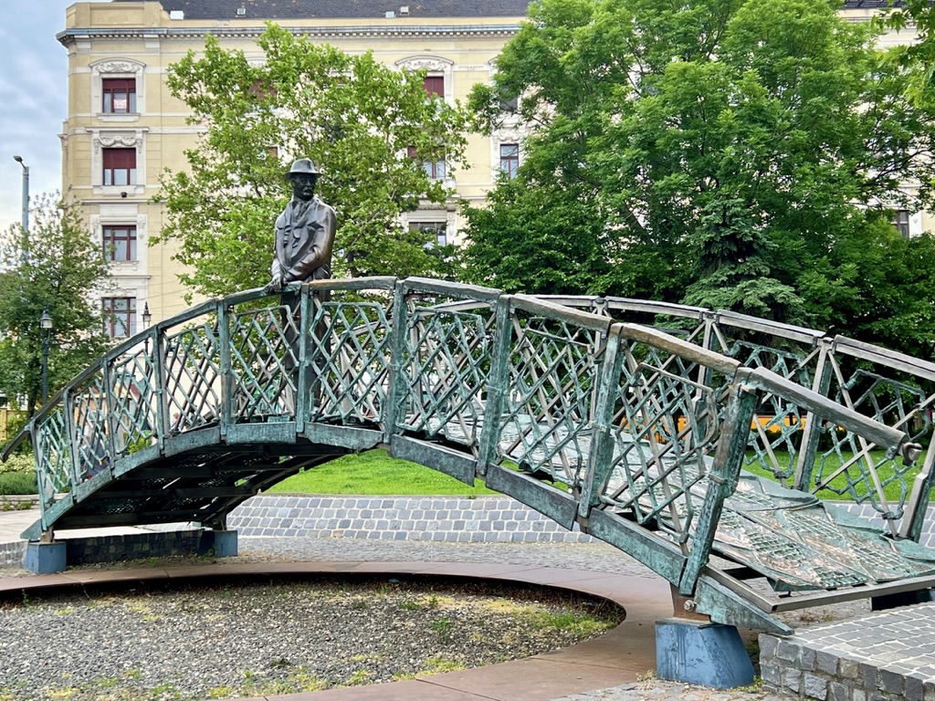 Recently moved status of anti-Soviet hero Imre Nagy