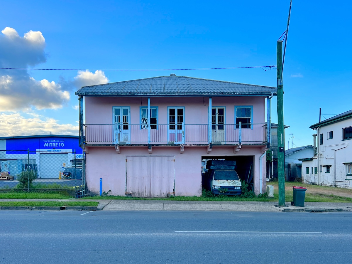 Home in Tully