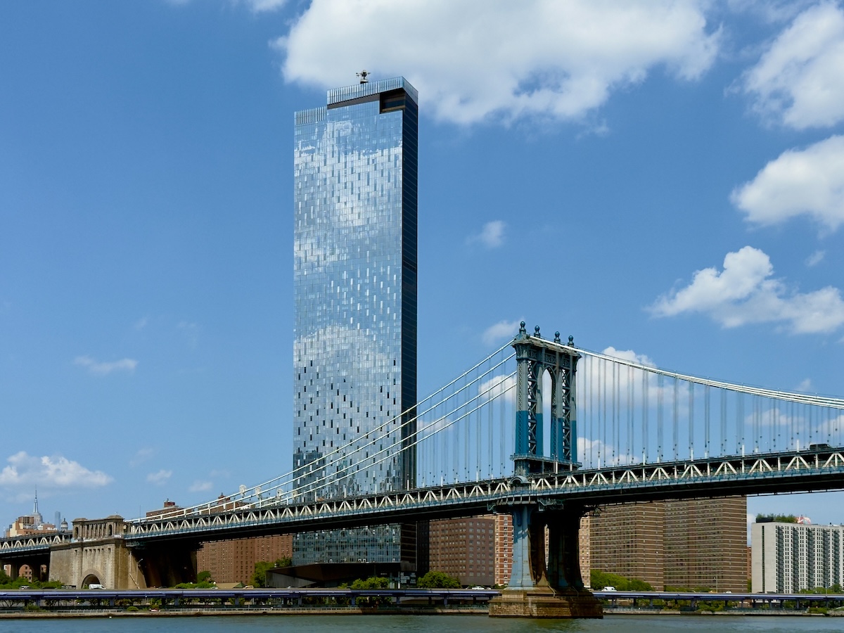 One Manhattan Square and the Manhattan Bridge