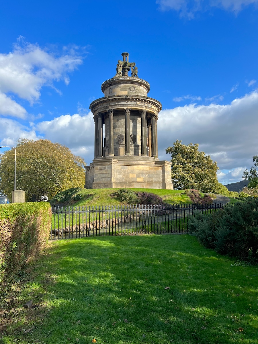 Burns Monument
