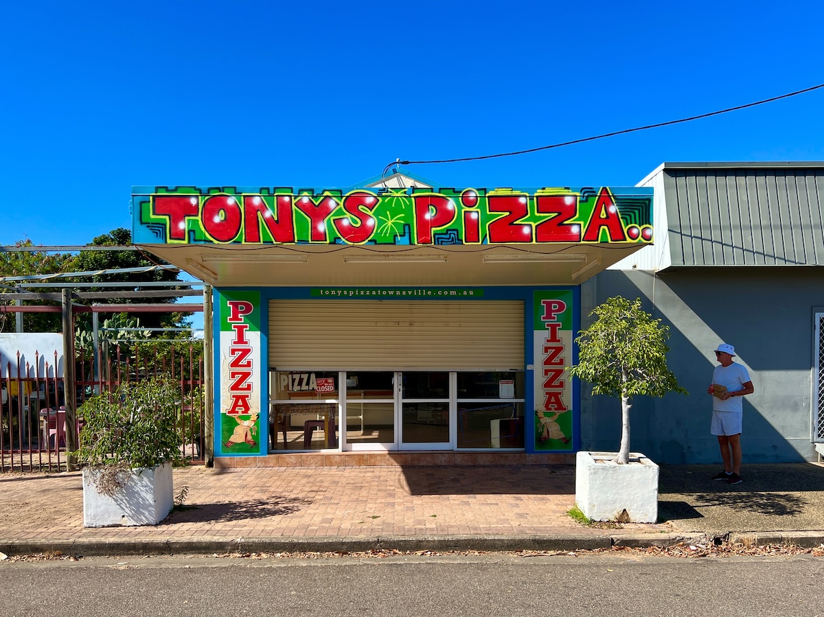 Tony's Pizza