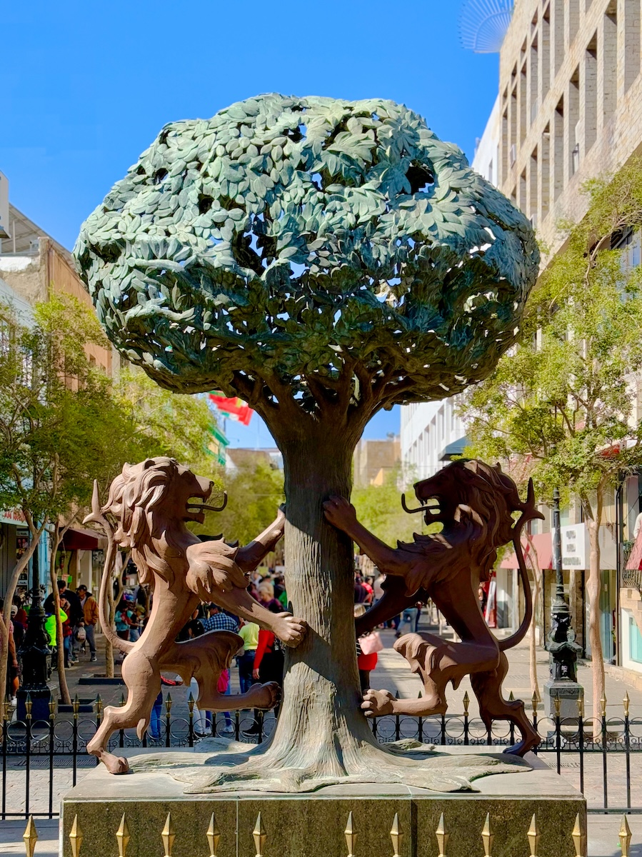 Escudo de Armas de la Ciudad de Guadalajara on the Paseo de Hospicio