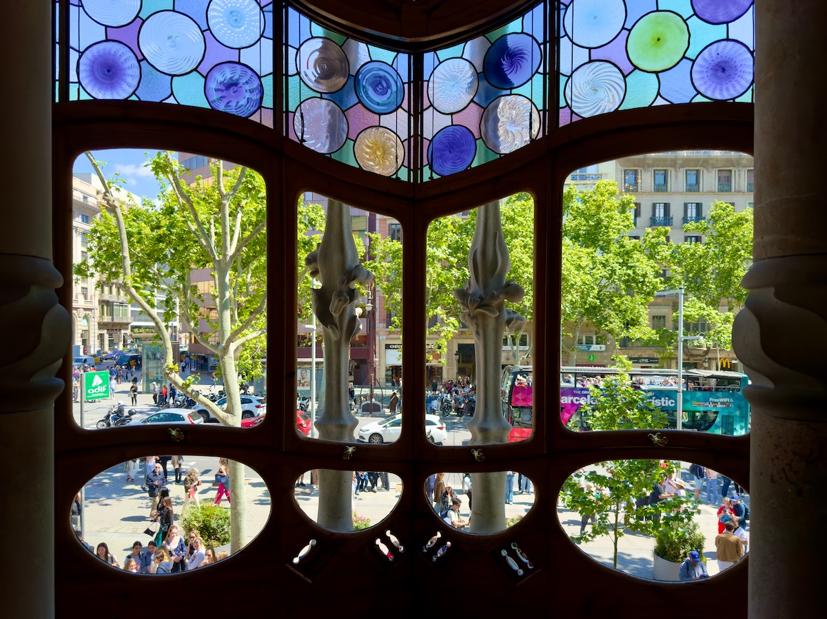 Looking out from Casa Battló